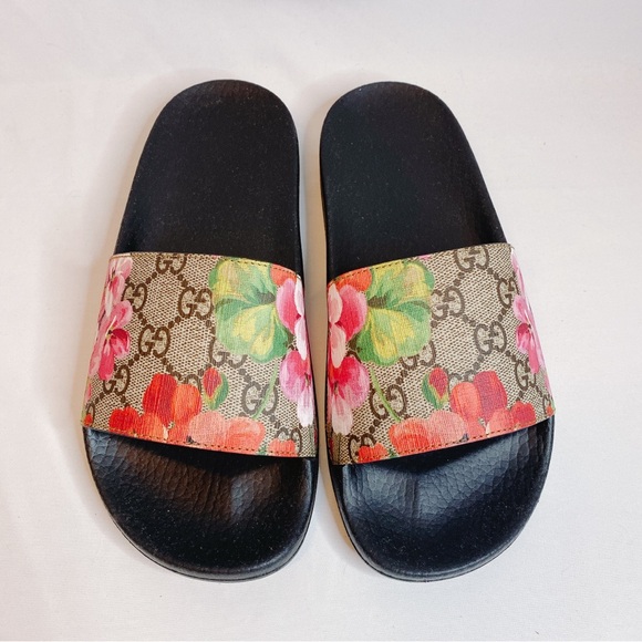 GUCCI GG logo floral bloom rubber pool slides - Picture 7 of 12